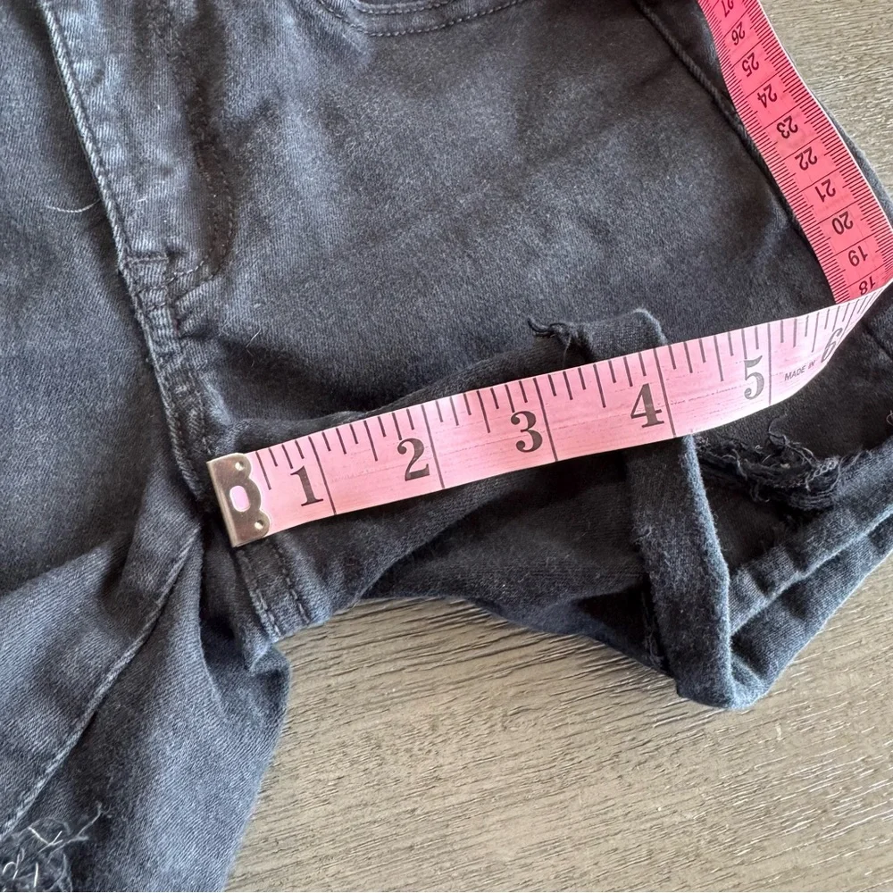 AEO Solid Black Denim Midi Shorts Jeans 00